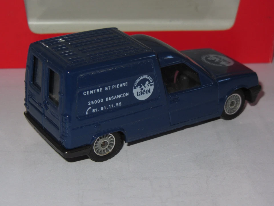 RENAULT Express - "Tacot Strasbourg e Besancon" - SOLIDO - Immagine 4 di 4