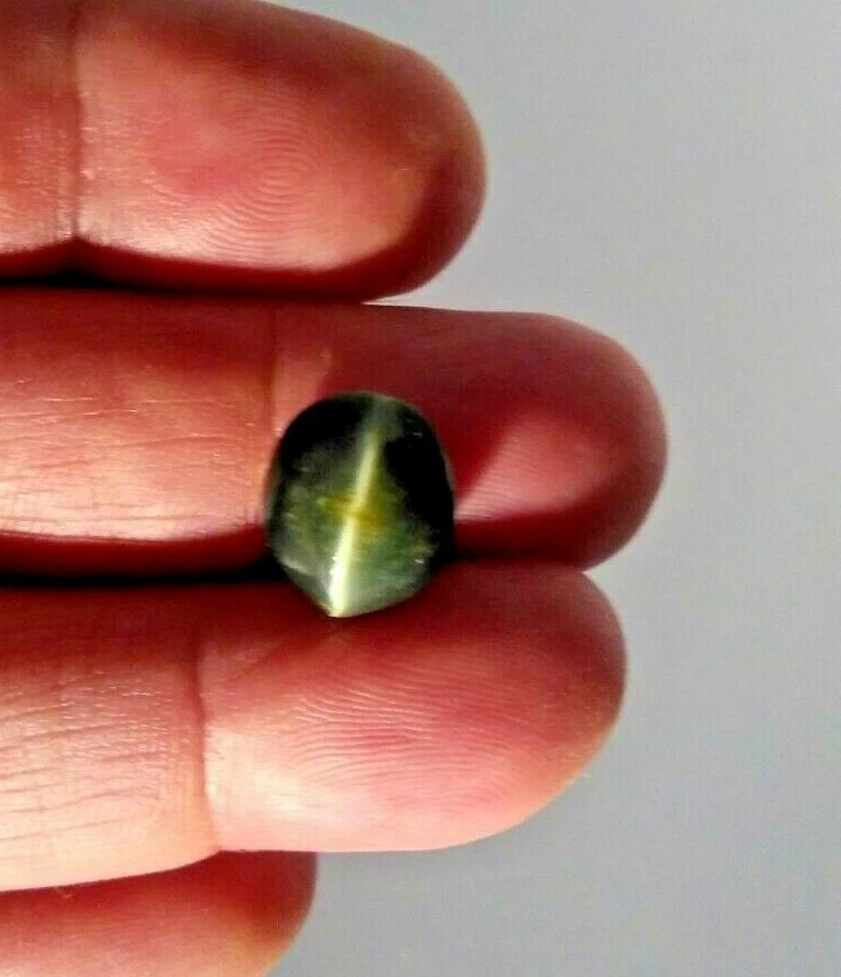 India Rare Old chrysoberyl Cat Eye Gemstone 9 CT. - Image 4 of 4