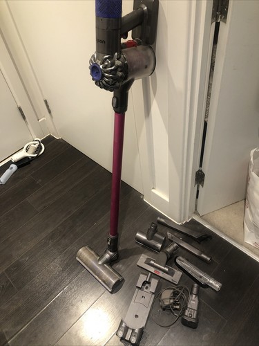 Dyson V6 Absolute Handheld Cordless 