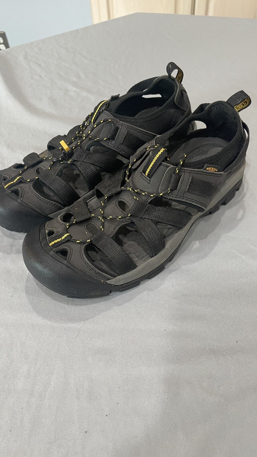 Sandali sportivi Keen da uomo impermeabili taglia 11