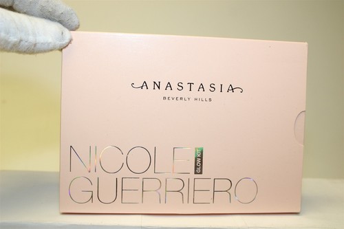 Anastasia NUEVO Nicole Guerriero Glow Kit Vegano Polvo Metálico Paleta Resaltadora - Imagen 13 de 13