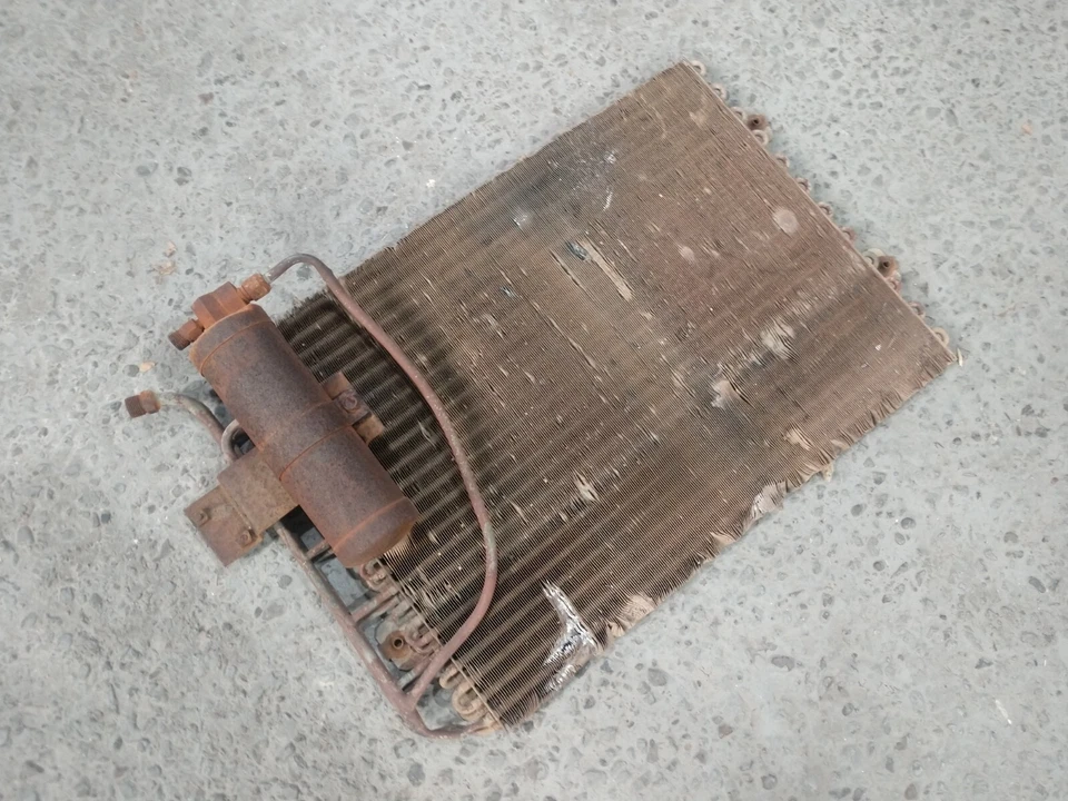 Condensador de aire acondicionado Mopar carrocería B Dodge Polara 440 330 Plymouth Fury 63 64 Foto 2 de 4