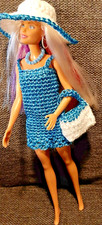 Für Barbie - Kleid mit Hut, Tasche, Kette  . - ohne Puppe (Handarbeit)
