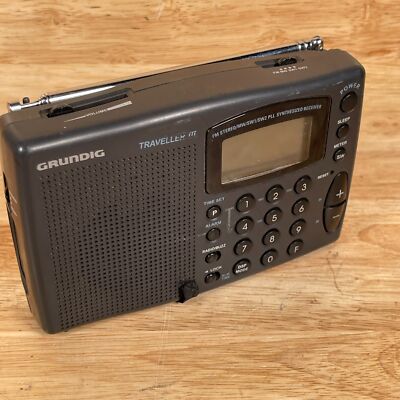 Radio Numérique Portable Grundig TRII - Synthétiseur PLL FM/MW/SW - Inutilisée
