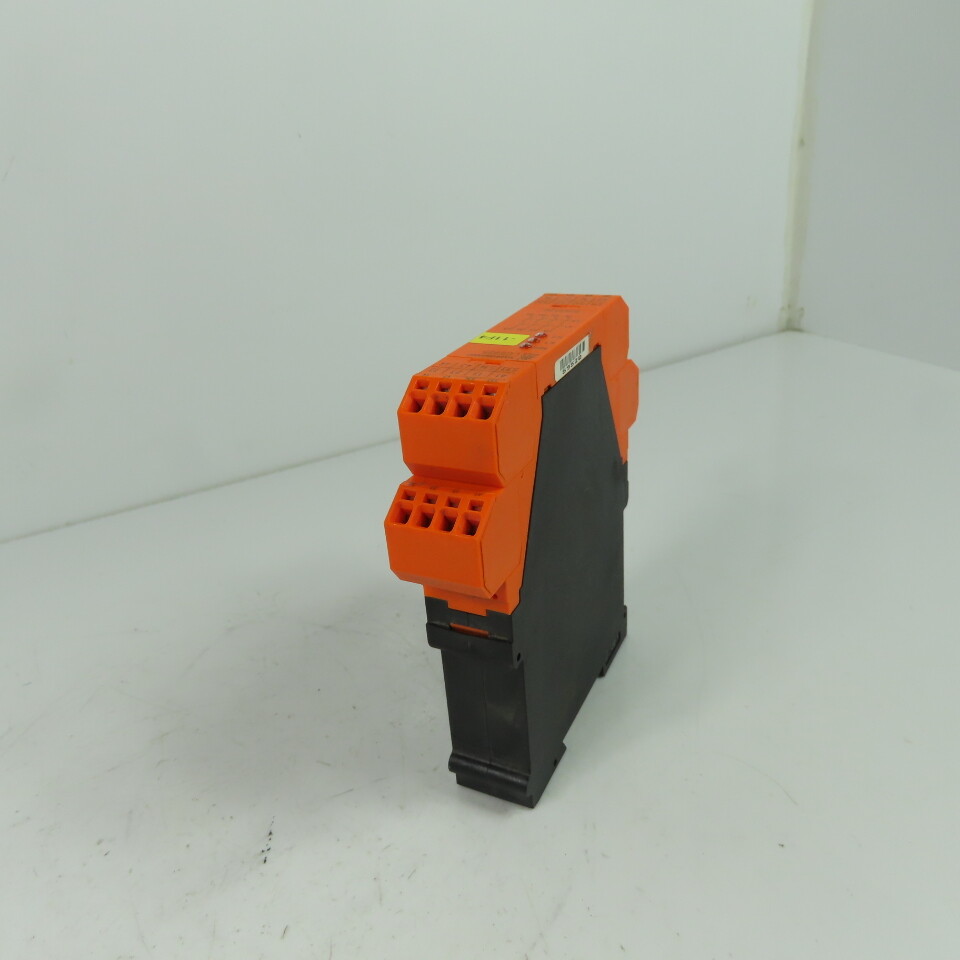 E Dold & Sohne KG LG5925 Safemaster Emergency Stop Relay Module 230VAC 3A
