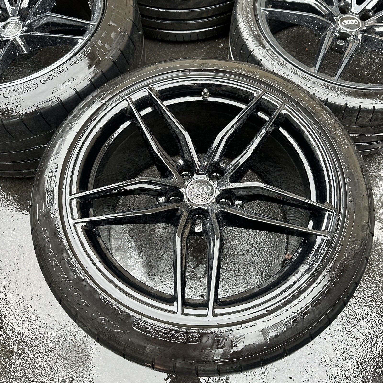 Audi R8 v10+ wheels