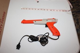 1985 Nintendo NES Zapper Orange Duck Hunt Gun Authentic NES-005 UnTested Vintage