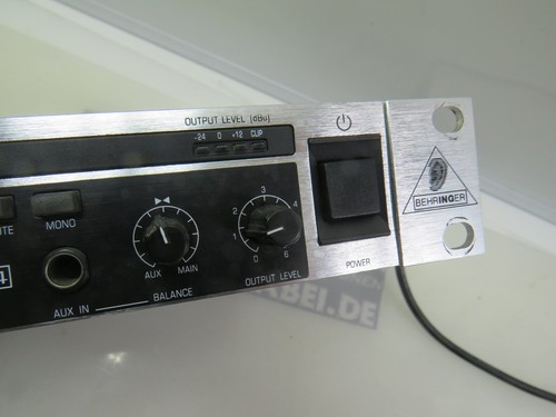 Behringer HA4400 Powerplay Pro 4-Channel Headphone Distribution Verstärker - Bild 4 von 7