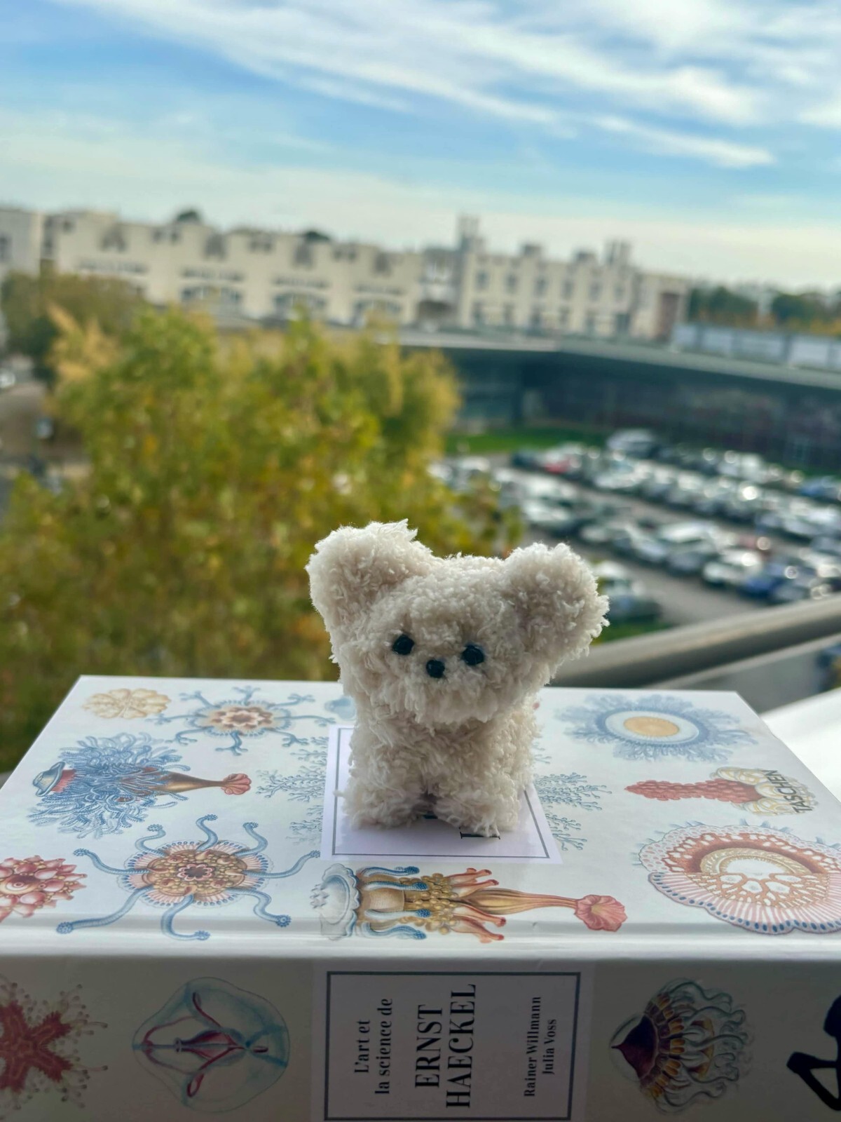 Ours peluche Boule de Neige anti-allergique pour calmer les pleurs de bébé