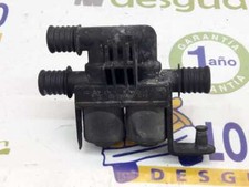 Pompe à eau BMW 2000