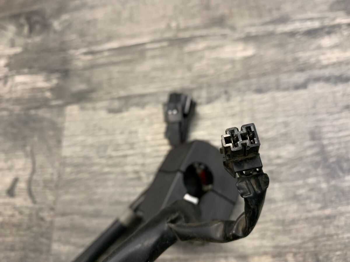 Kawasaki ZX10R ZX6R Ninja OEM Right Handlebar Start Stop Kawasaki ZX10R ZX6R Ninja OEM Right Handlebar Start Stop