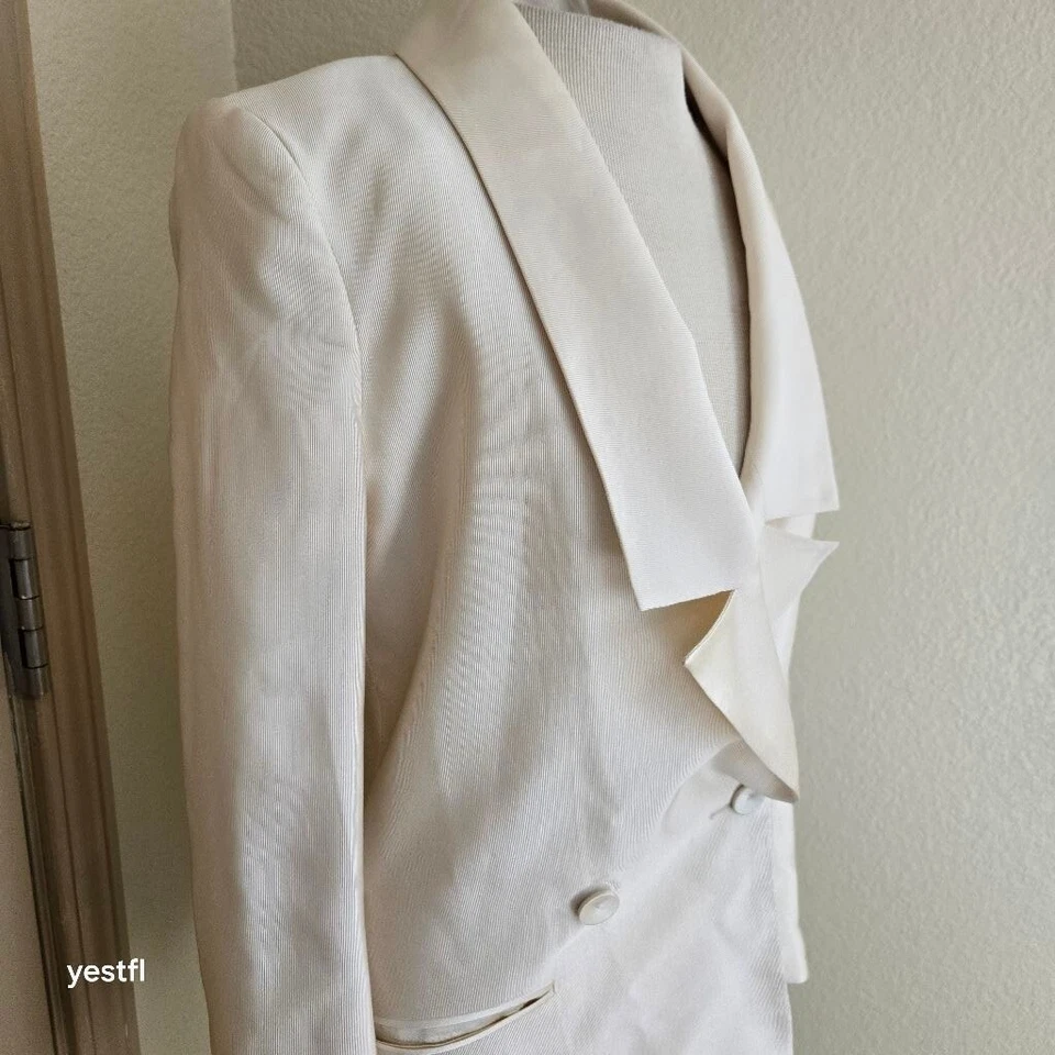 Blazer de seda de gran tamaño Haute Hippie Ivory (blanco antiguo) talla 2 Foto 2 de 4