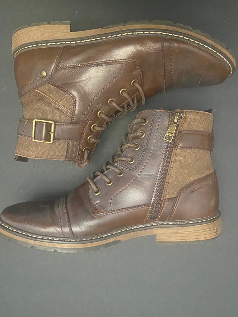 's M-teeter Lace Up Combat Boots Brown Size 9