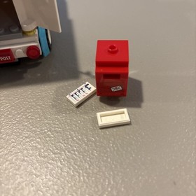 LEGO FRIENDS: Heartlake Gift Delivery 41310. No Minifigure.