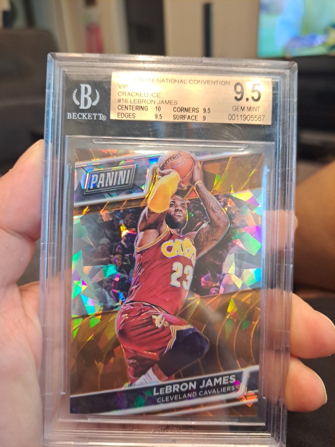 2016 NATIONAL VIP CRACKED ICE PRIZM LEBRON JAMES /25......BGS 9.5 GEM MINT