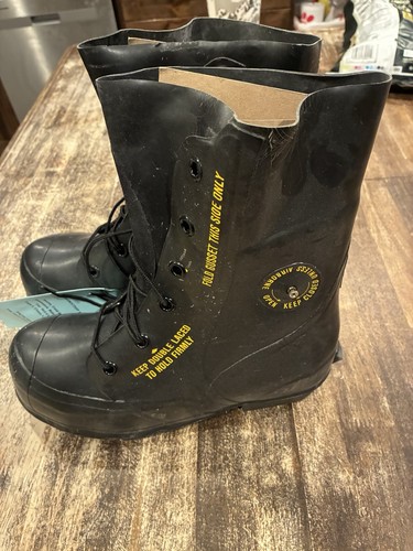 Vintage Bata Boots Mens 7R US Military Extreme Cold Weather Mickey Mouse NOS
