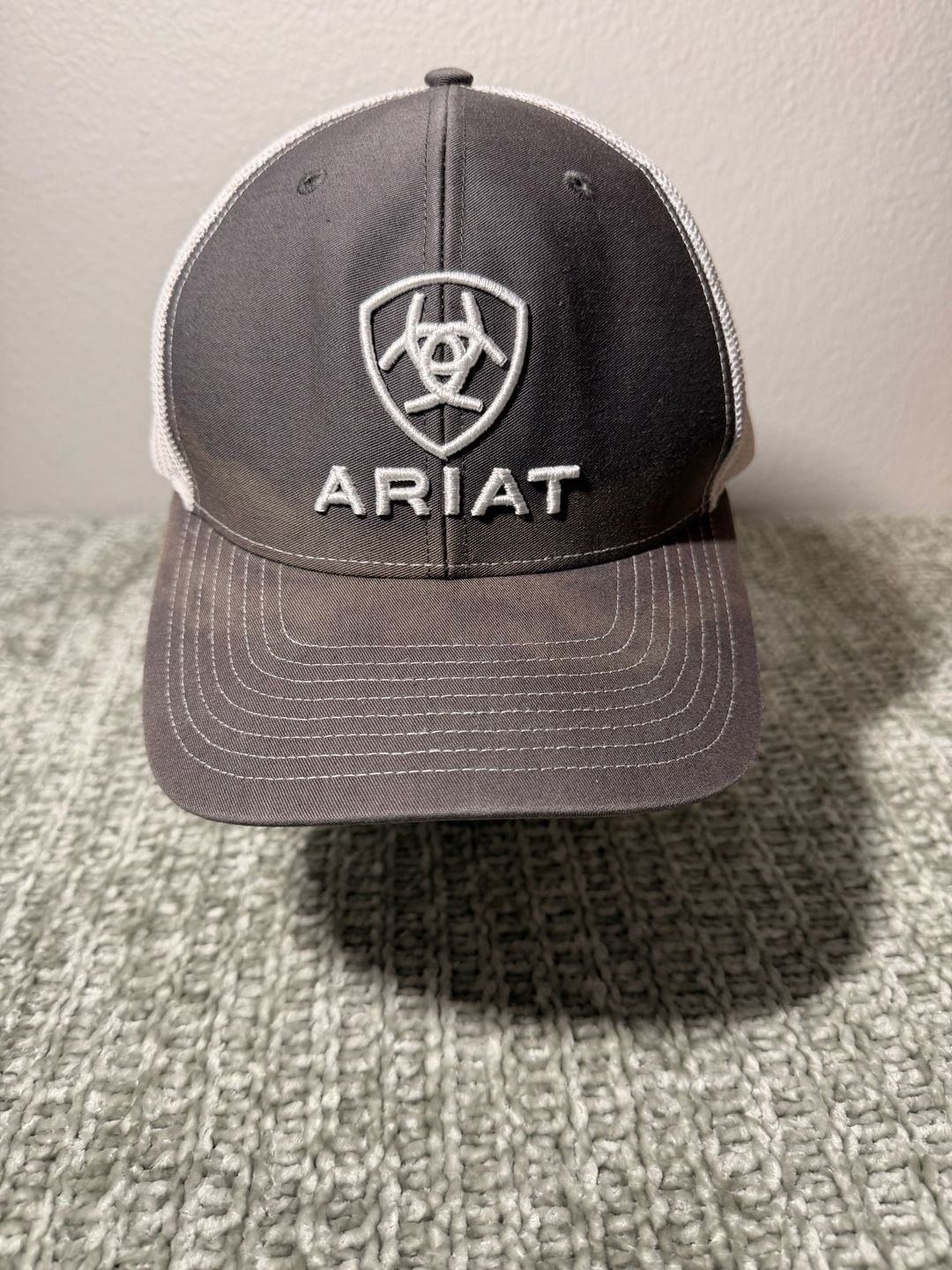 Ariat Richardson 112 Trucker Hat Cap Gray White