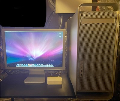 Apple PowerMac G5 and Apple Cinema Display 20''