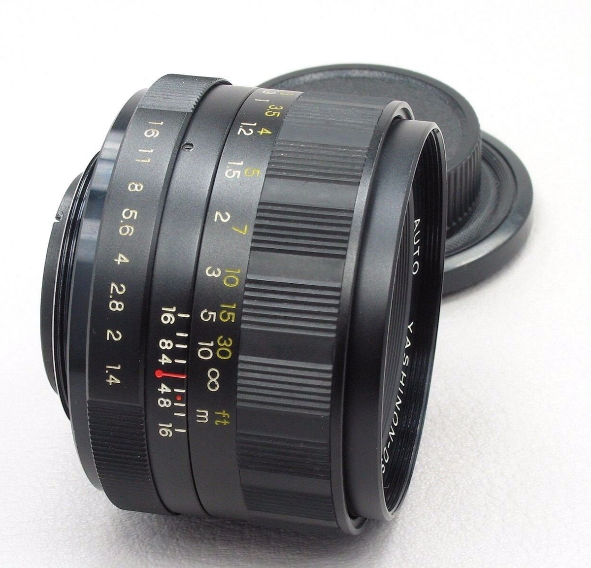 near MINT Yashica Auto Yashinon-DS 50mm f/1.4 Lens M42 Screw near MINT Yashica Auto Yashinon-DS 50mm f/1.4 Lens M42 Screw