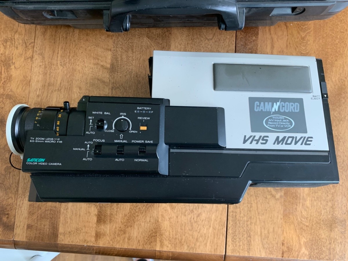 Hitachi Model VM-2100A VHS Tape Camcorder in Case with Charger not