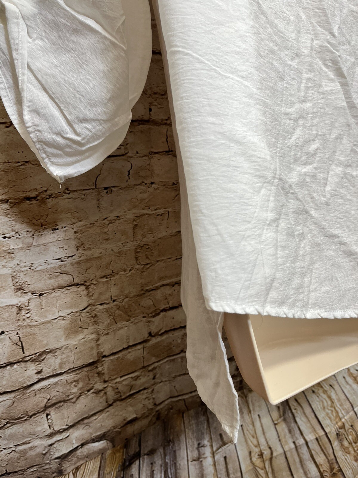 Chicos White Lightweight Button Front Artistic As… - image 6