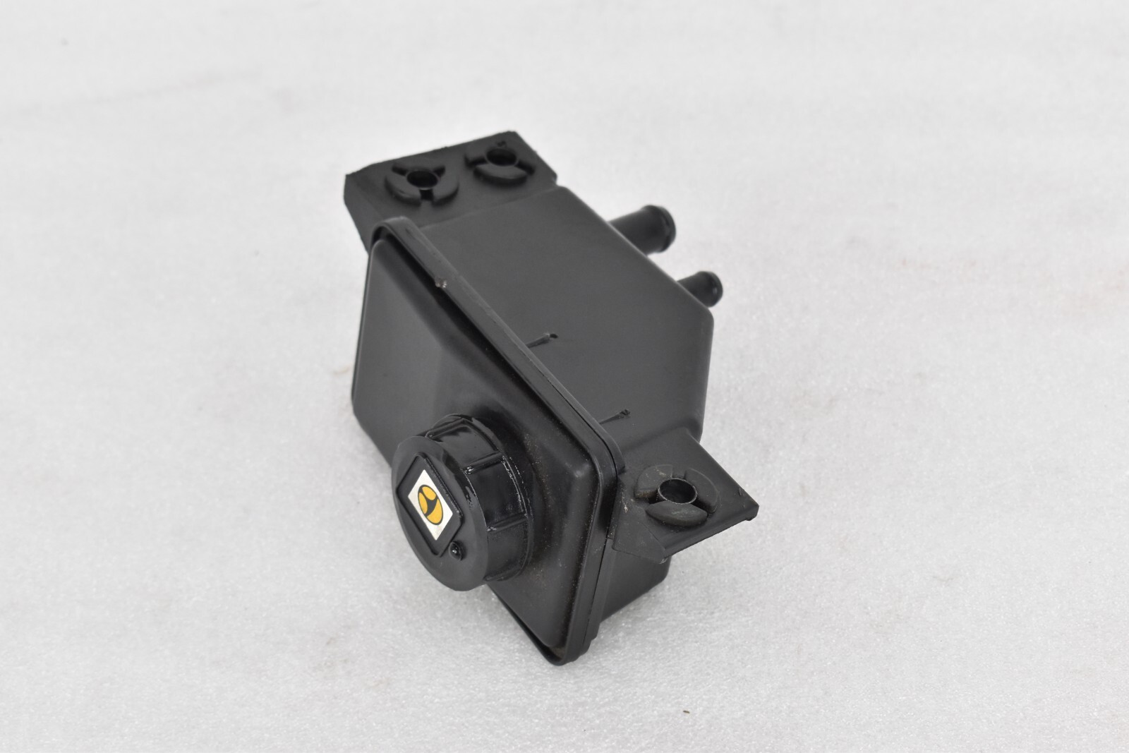 2014-2019 MASERATI GHIBLI SQ4 AWD POWER STEERING OIL RESERVOIR TANK BOOTLE OEM