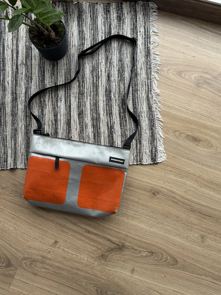 Freitag F553 shoulders PVC Messenger bag - Image 3 of 4