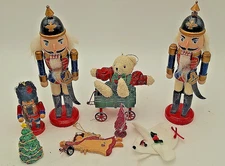 VTG Mixed Lot of 9 Assorted Christmas  Decor & Tree Ornaments Multicolored