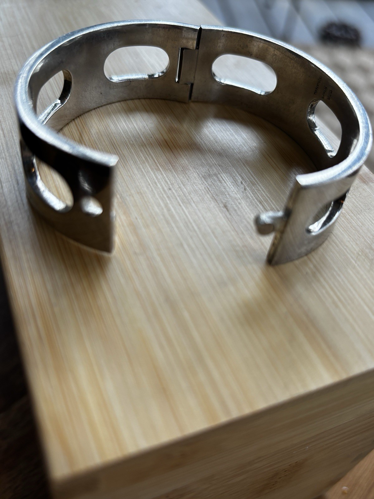 Solid Sterling Silver Hinged Bangle Bracelet 72.2… - image 9