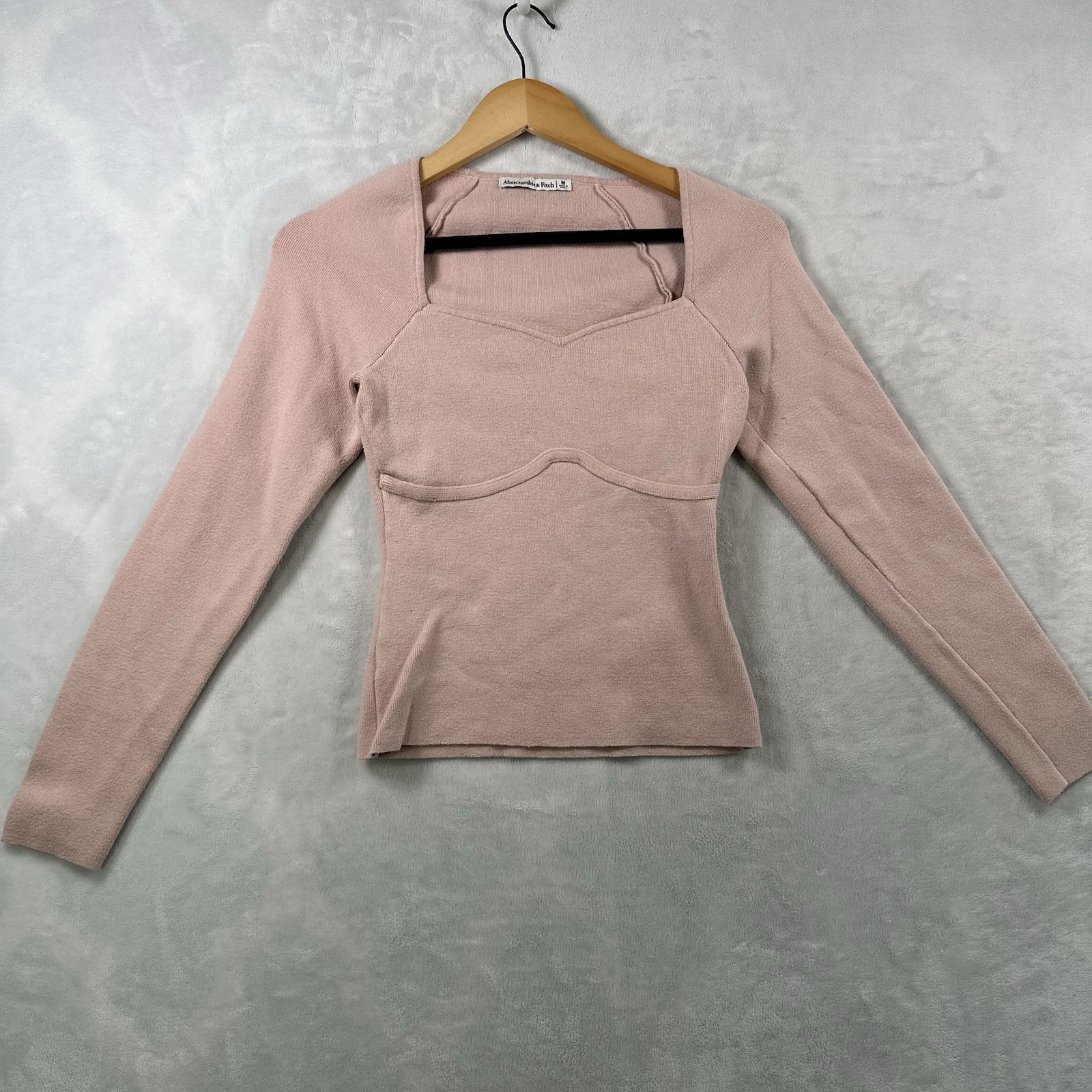 Abercrombie & Fitch Womens Medium Pink  Sweetheart Form Fitting Sweater Stretch