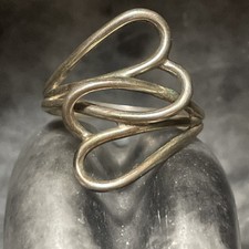 Sterling Silver Heart Ring - Interlocking Design - Size 9