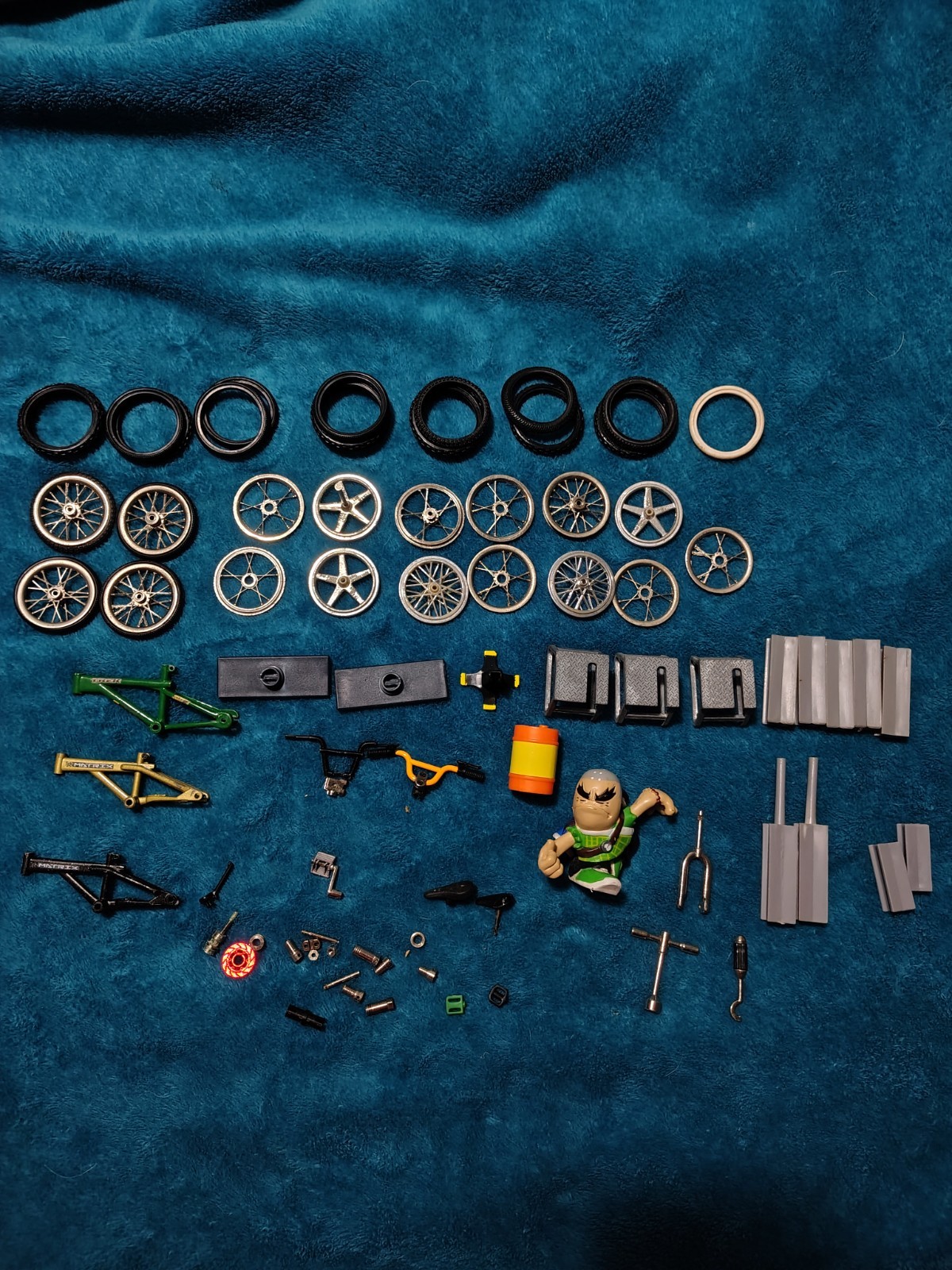 Lot Of Flik Trix Tech Deck Finger BMX Bikes Toy Parts & Pieces & FU MAN FINGER 