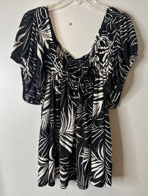 Torrid Black Floral Smock Top Size 4/4X/26