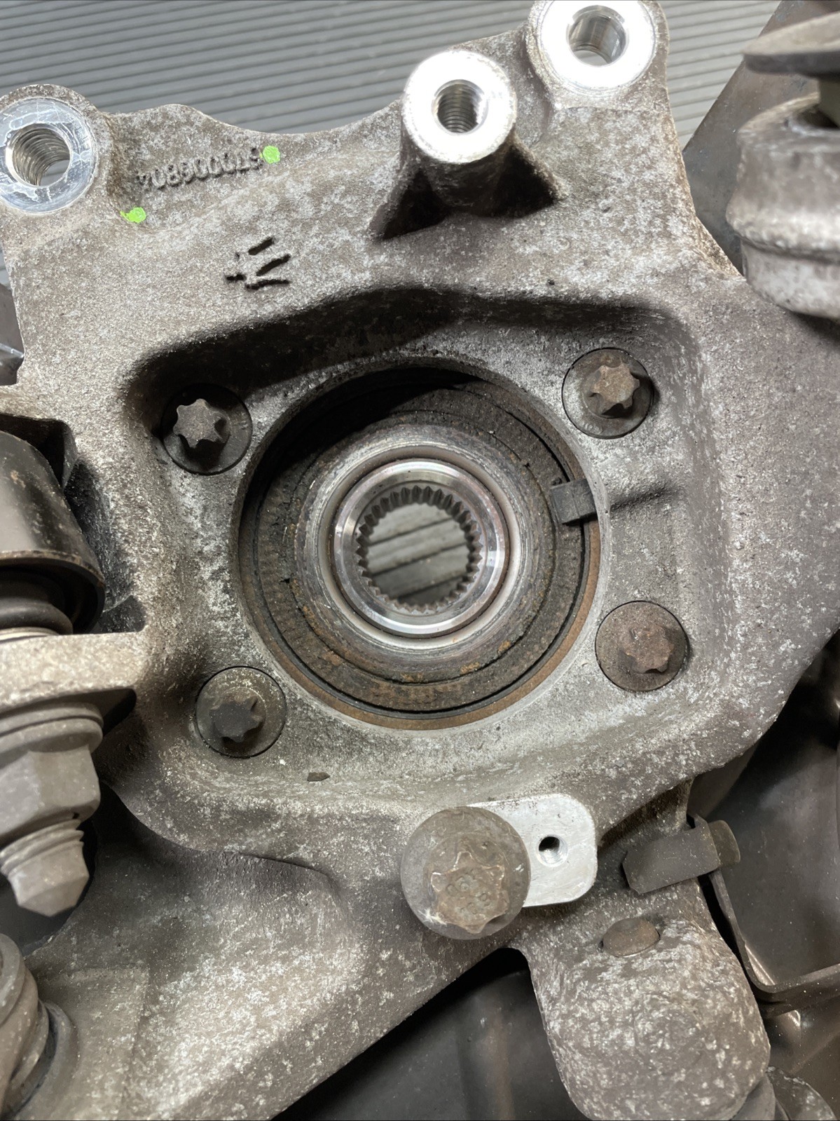 2013-2024 Maserati Ghibli M157 Rear Left Spindle Knuckle Hub 82K Mile OEM *NOTE*