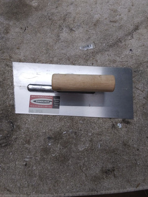Gundlach Economy Notched Trowel 11'' No.3FCA Flooring Tool Wood Handle