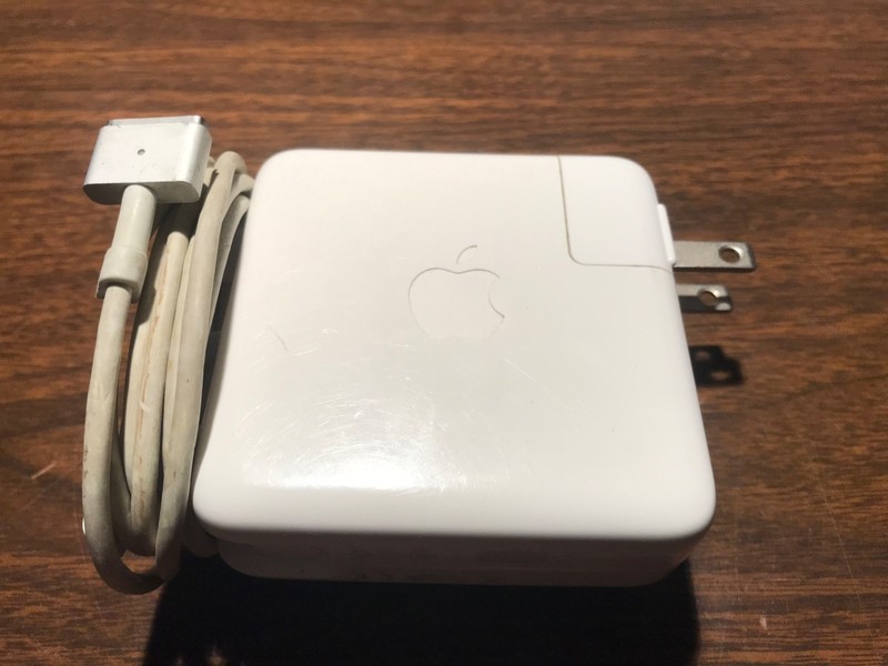 APPLE GENUINE 60 WATT T TIP MAGSAFE 2 POWER CONDITIONER A1435