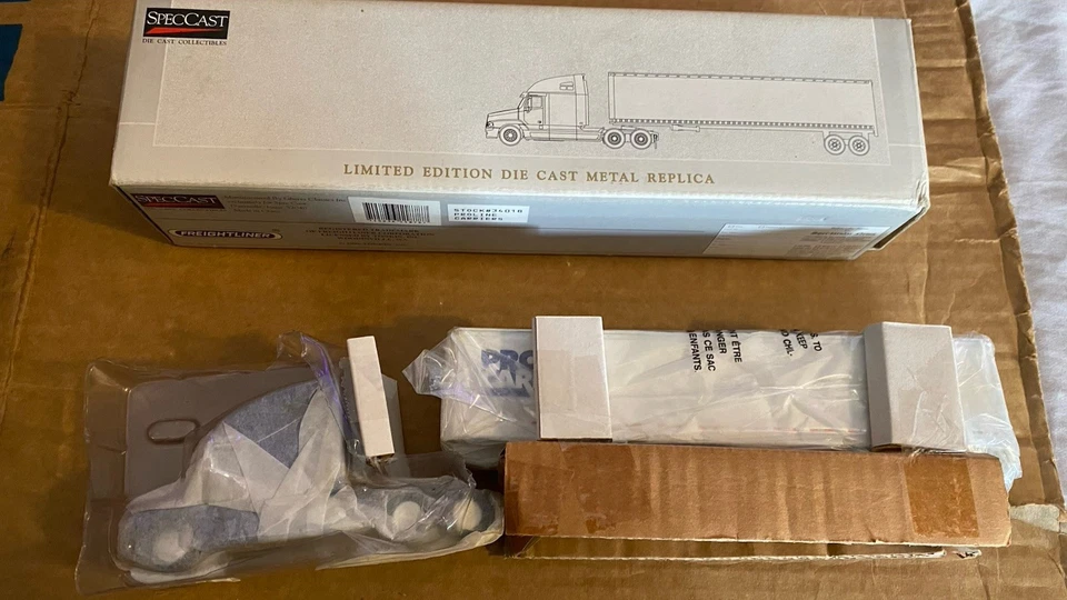 SpecCast Freightliner C120 Sealed Limited Edition Die Cast Collectible Truck - Image 2 of 4