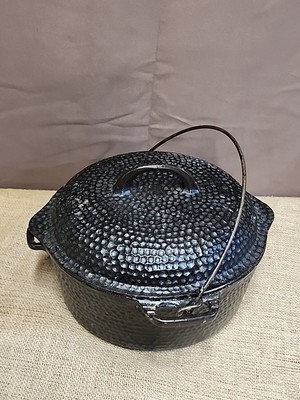 Chicago Hardware Foundry/ CHF Hammered #88 5 QT Cast Iron Dutch