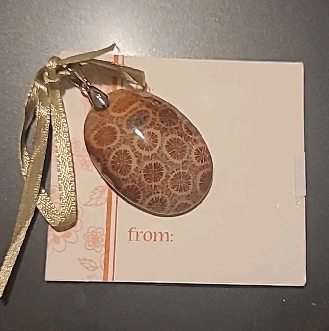 Fossil (Coral) pendant for necklace 'pink daisies' healing crystal
