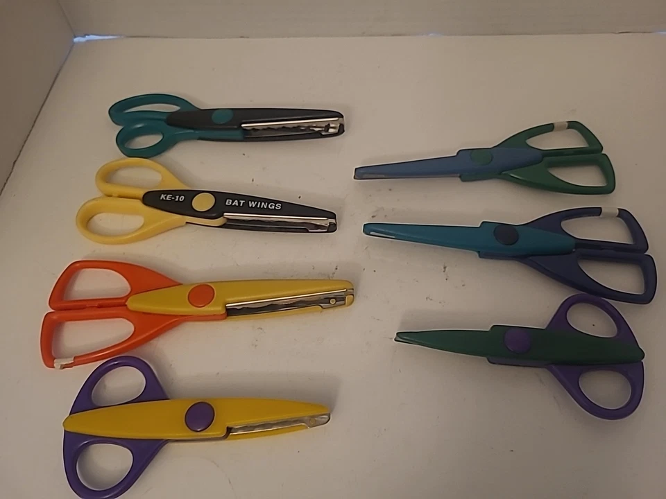 Craft  Scrapbooking Scissors Decorative Edge Paper Shapers Lot Of 7 - Image 2 of 2