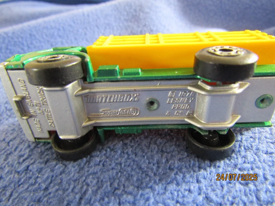 Camión de ganado vintage diecast Matchbox 1976 serie n.º 71 verde metálico 1,75 Foto 4 de 4