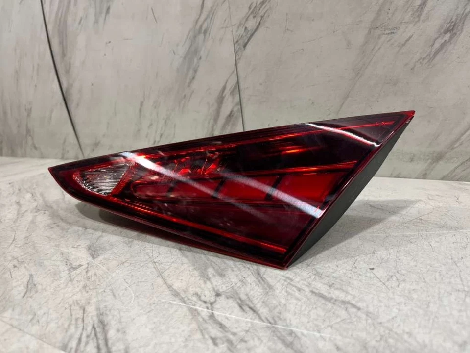 Mercedes Benz C300 C43 AMG 2015 2026 luz trasera interior OEM pasajero derecho LED Foto 4 de 4