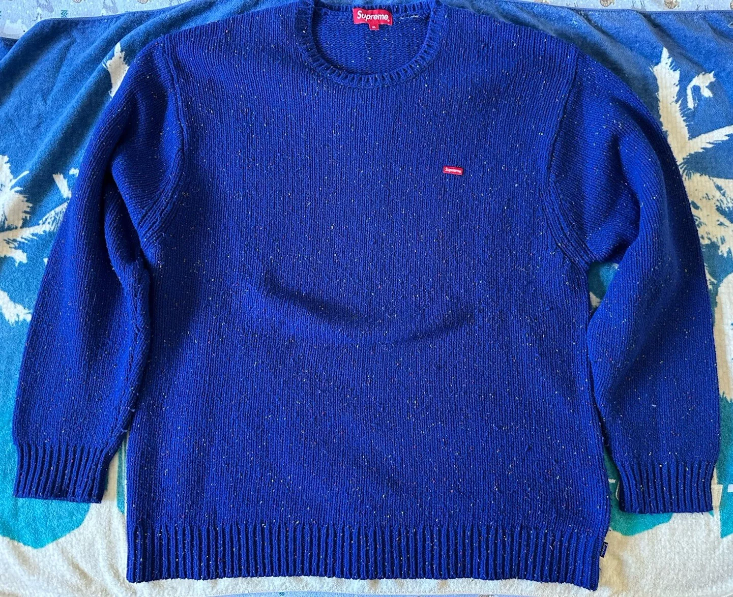 pull taille XL   FW22 Supreme petite boîte mouchetée bruyère royale OCCASION 2022
