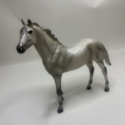 Breyer Classic #62031 Grey Thoroughbred Duchess Model