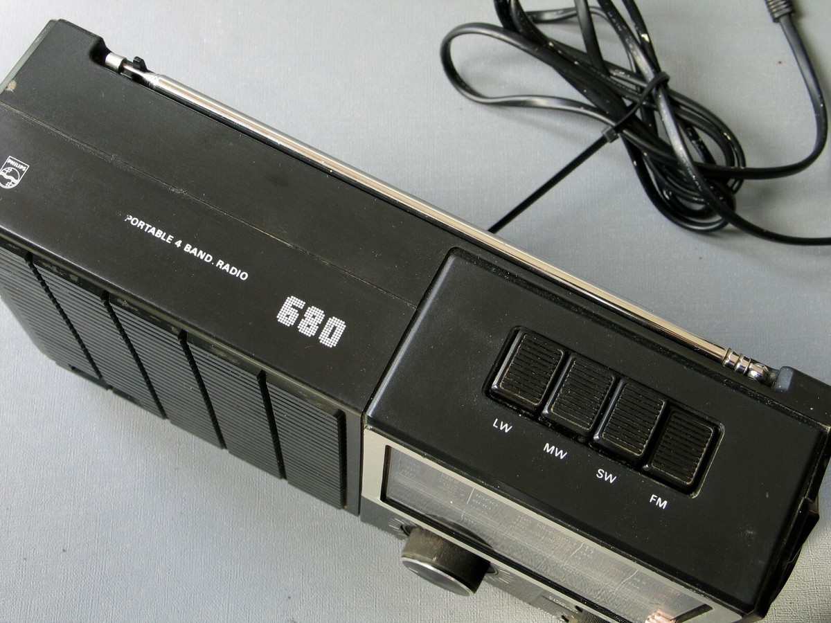 Poste Radio Vintage Philips 680 – Occasion – Fonctionnel