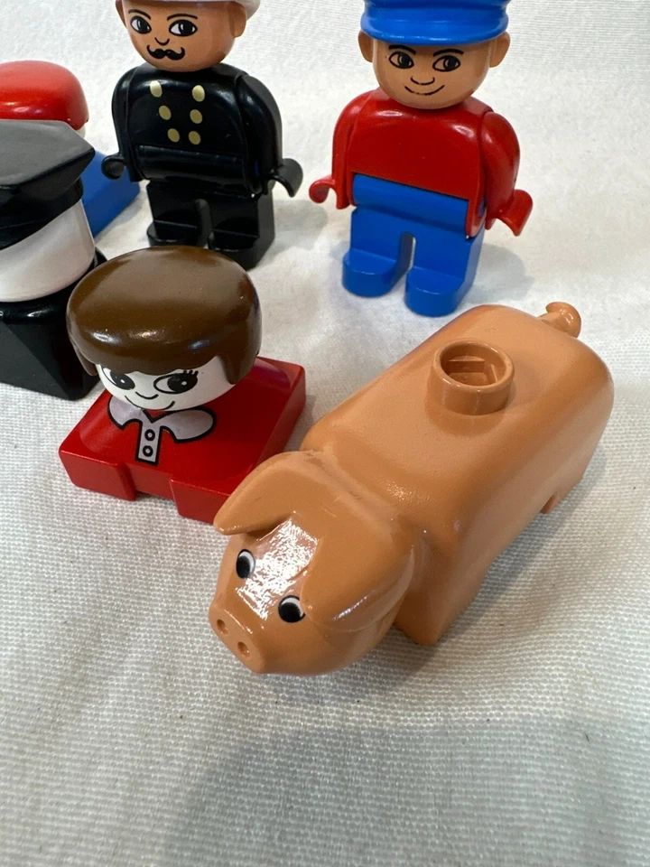 Vintage Duplo Vintage Figures & Pig Lot Animal People Building Toys - Image 2 of 4