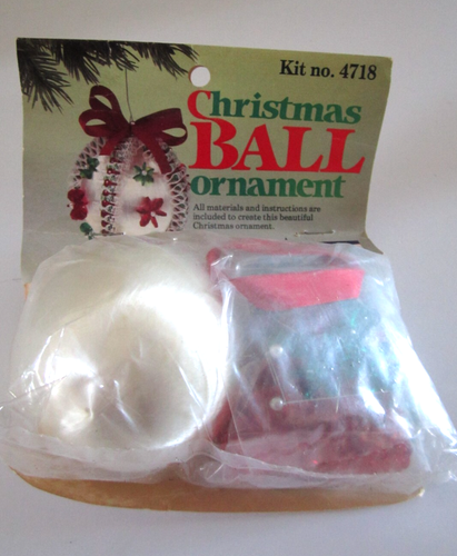 Kit de adornos de bola de satén de Navidad vintage 1986 "Bead World" - Imagen 10 de 10