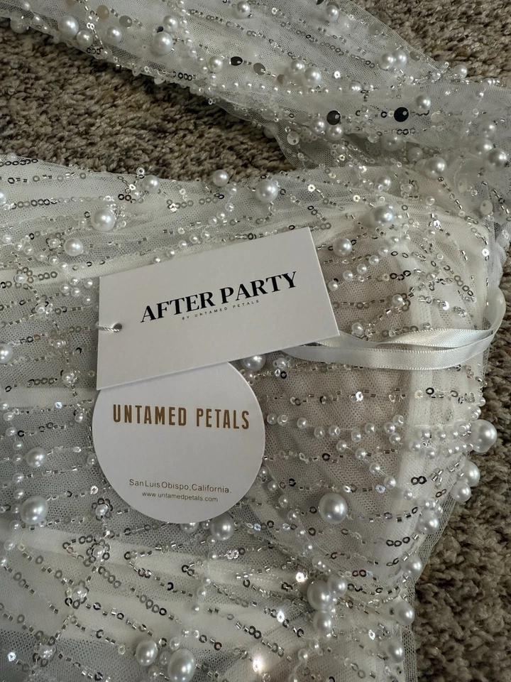 UNTAMED PETALS BRIDAL MINI DRESS: Off the shoulder pearl embellishments - Image 4 of 4