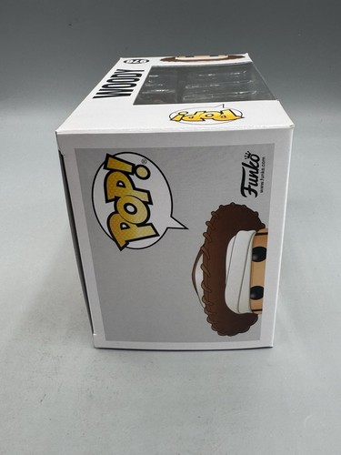 Funko POP! Woody as Mummy Pixar #976 Amazon Halloween Exclusive - Picture 3 of 6