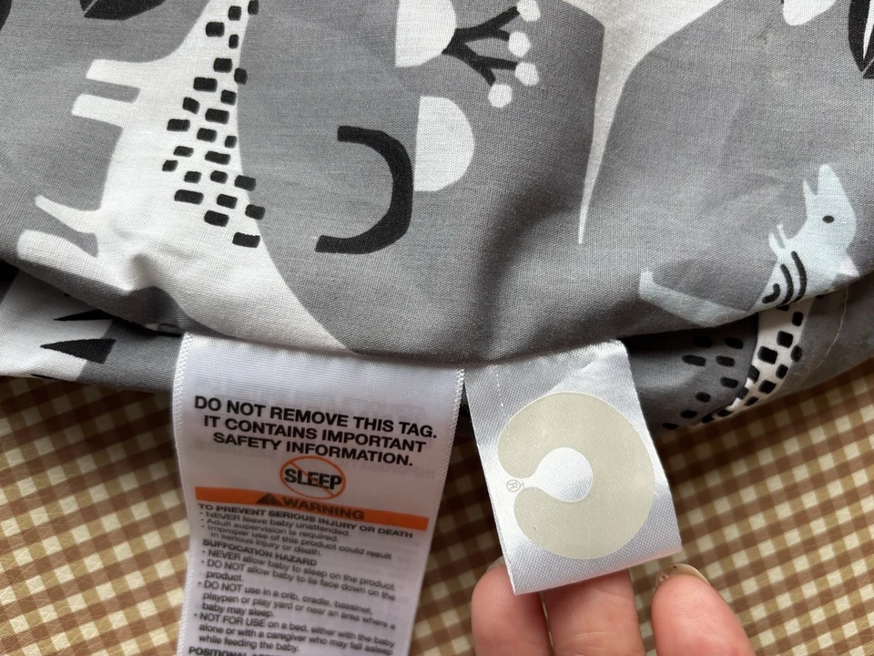 2 Fundas de Almohada Boppy SOLO Gris Dinosaurios Bebé Jirafa Estampado Abdomen Tiempo Enfermería Foto 3 de 4